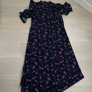 Cold shoulder floral dress!